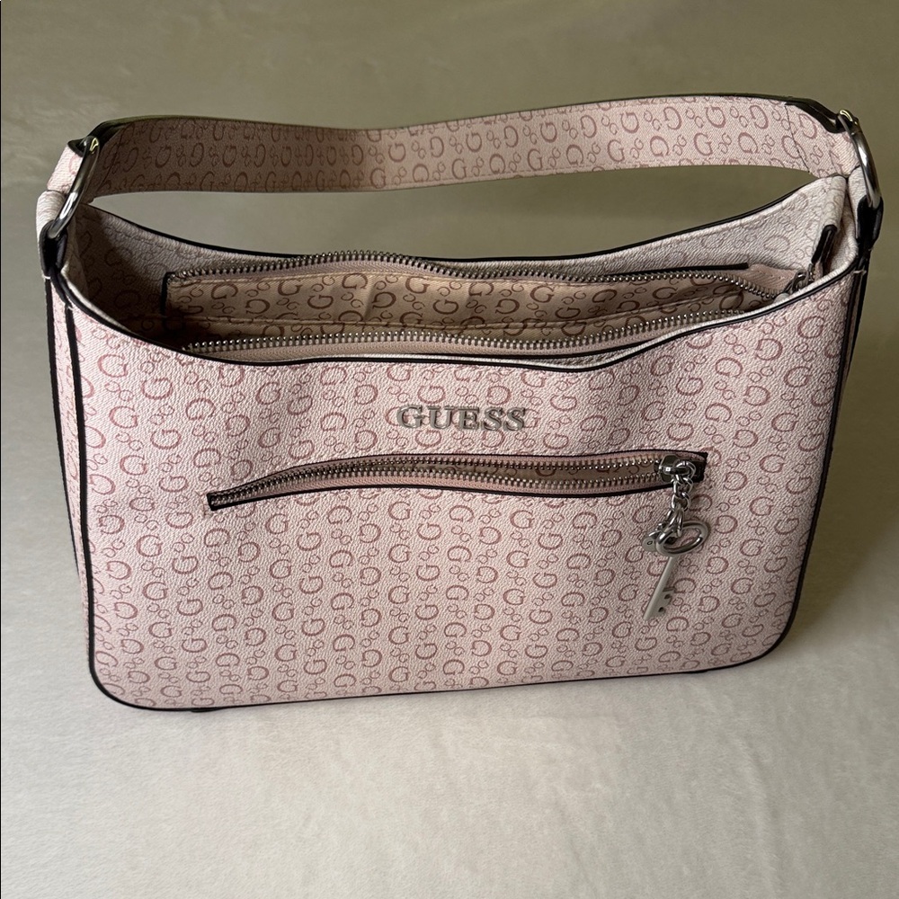 GUESS Shoulder Bag